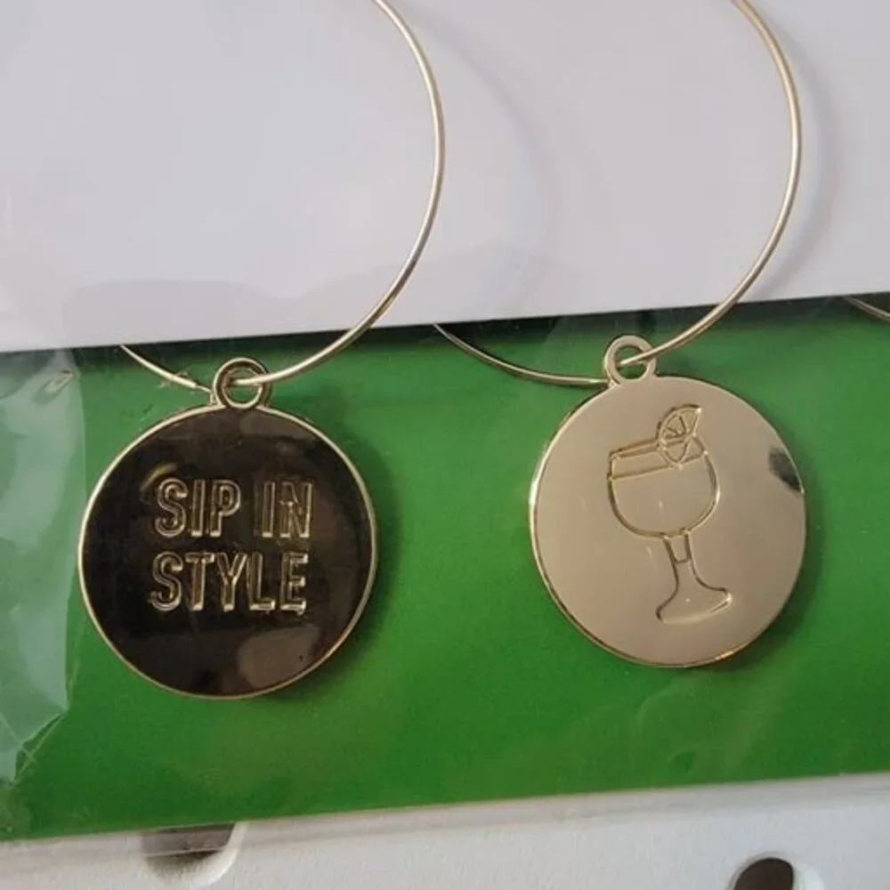 TANQUERAY Golden Cocktail Charms Stemmed Drink Glassware Wine Glass Accessory